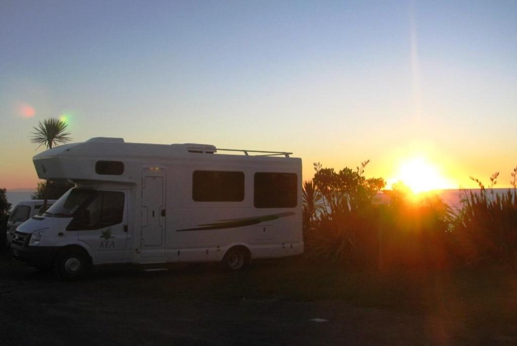 Napier Beach Top 10 Holiday Park & Motels Exterior photo