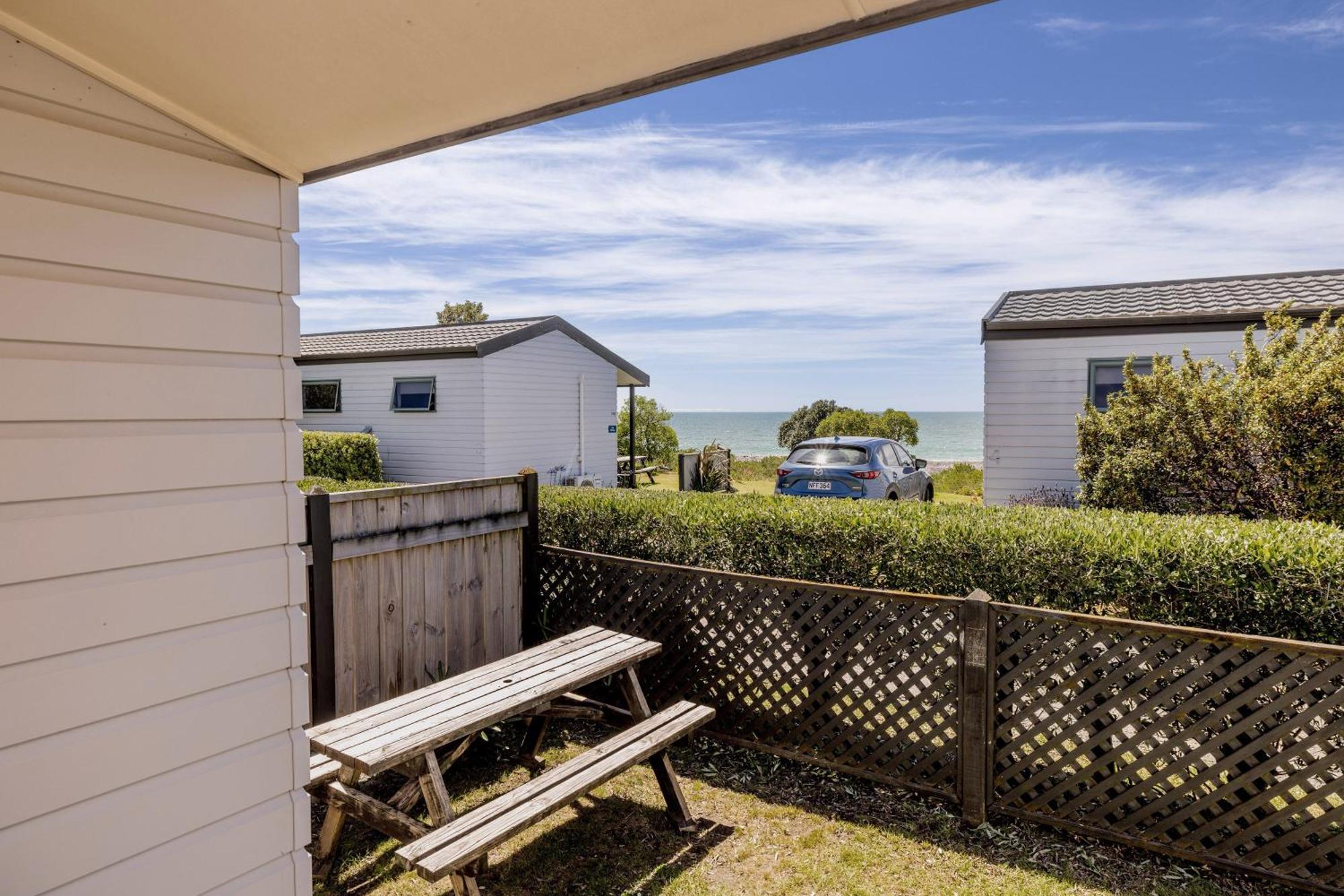 Napier Beach Top 10 Holiday Park & Motels Exterior photo