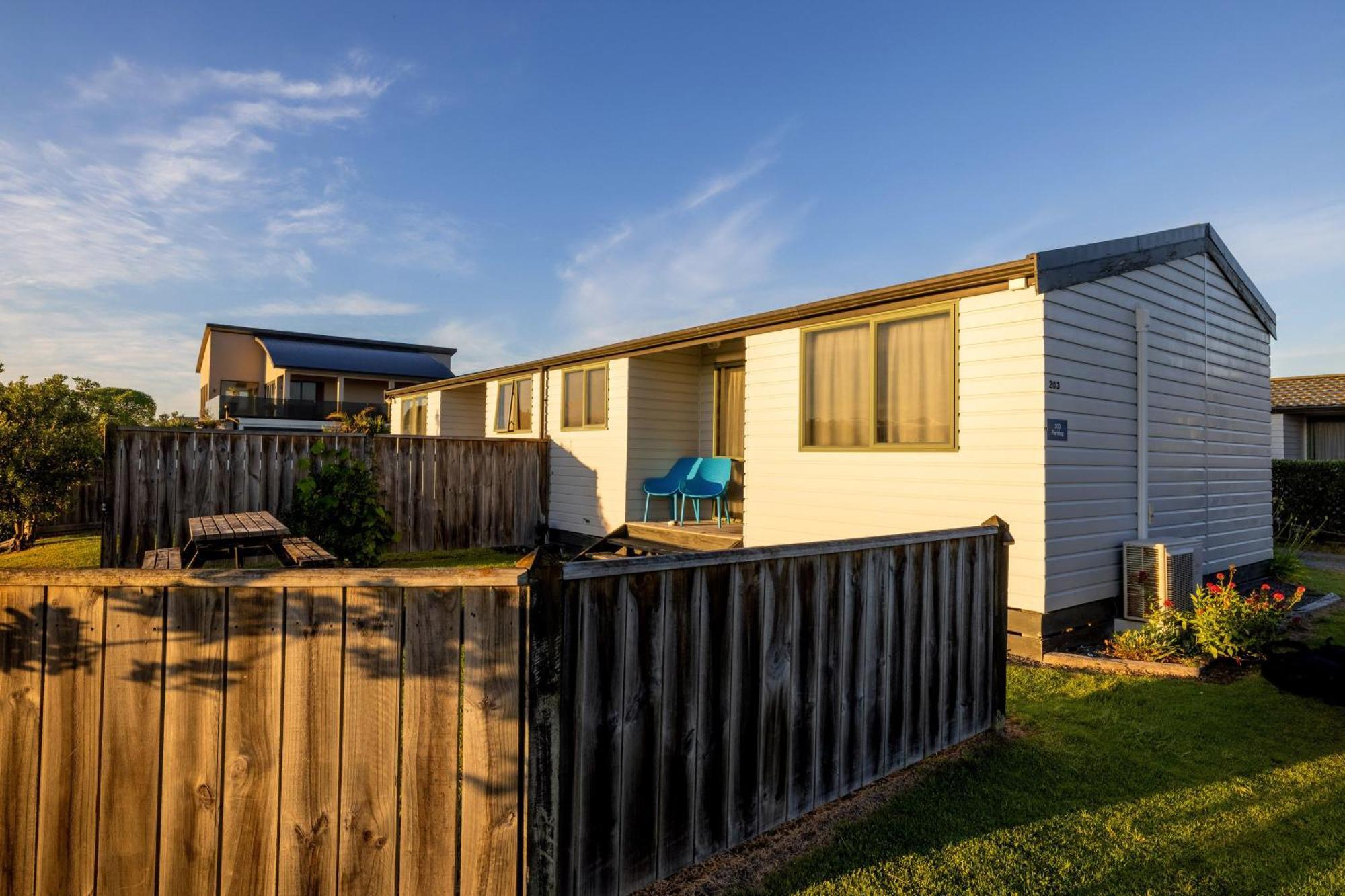 Napier Beach Top 10 Holiday Park & Motels Exterior photo